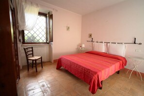 Appartement, 1 chambre, patio (2 persons) | Ameublement personnalisé, lits bébé (gratuits), draps fournis