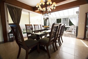 House | In-room dining - My Home - Veneza (Gramado)