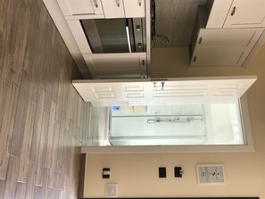 舒適四人房, 1 張特大雙人床及 1 張梳化床, 無障礙, 花園景 | 客房景觀