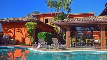 Piscina externa