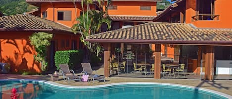 Alberca al aire libre