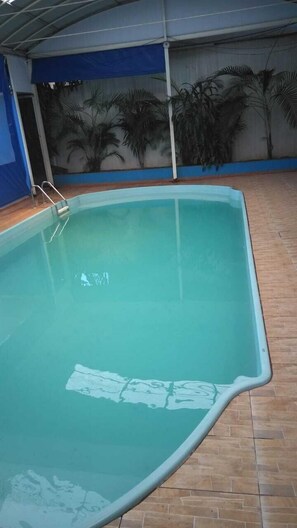 Una piscina techada