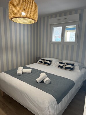 Ducha y cabezal de ducha tipo lluvia