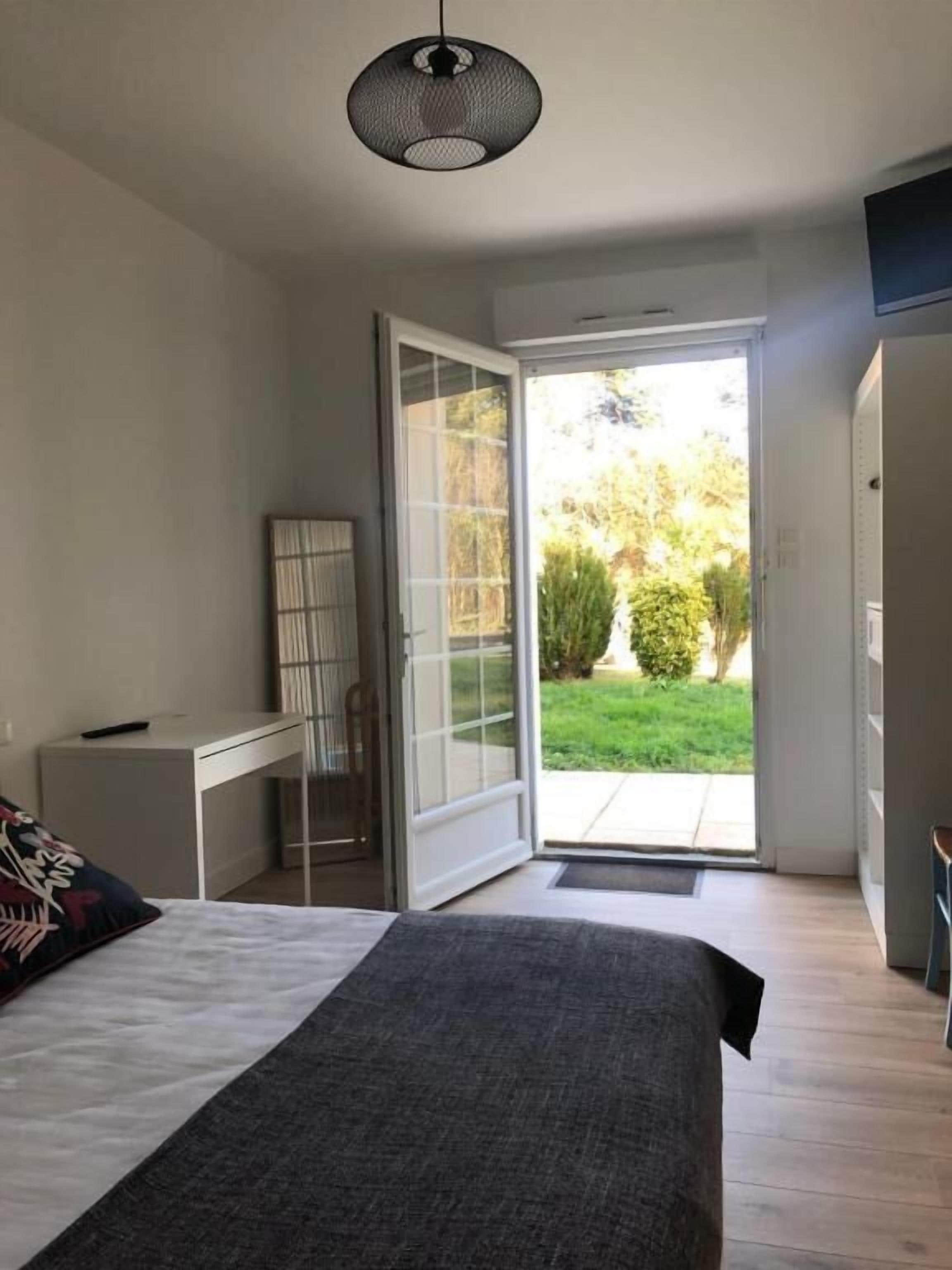 double room | premium bedding, individually decorated, individually furnished