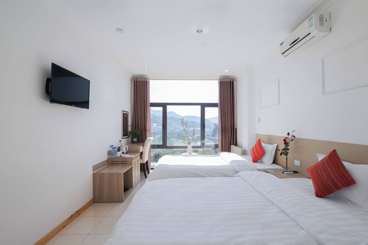 In-room safe, desk, soundproofing, iron/ironing board