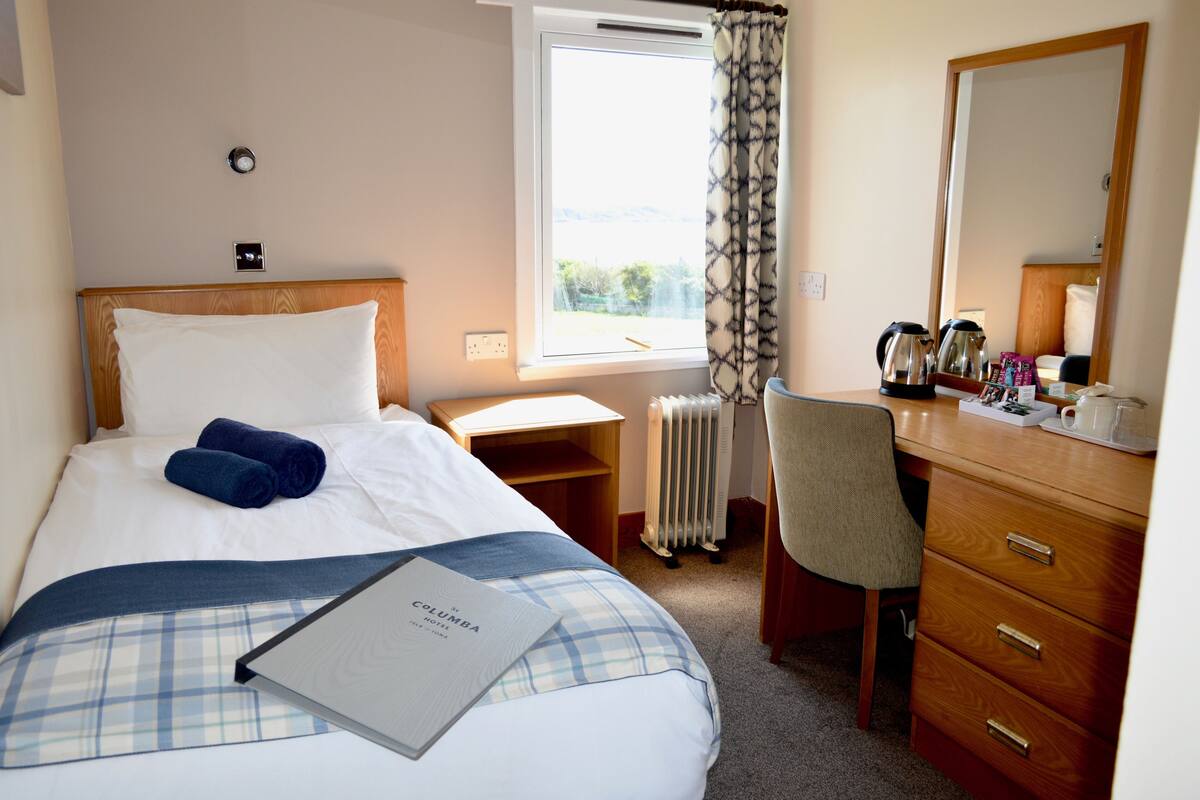 Single Room, Sea View | In-room safe, desk, iron/ironing board (on request), free WiFi
