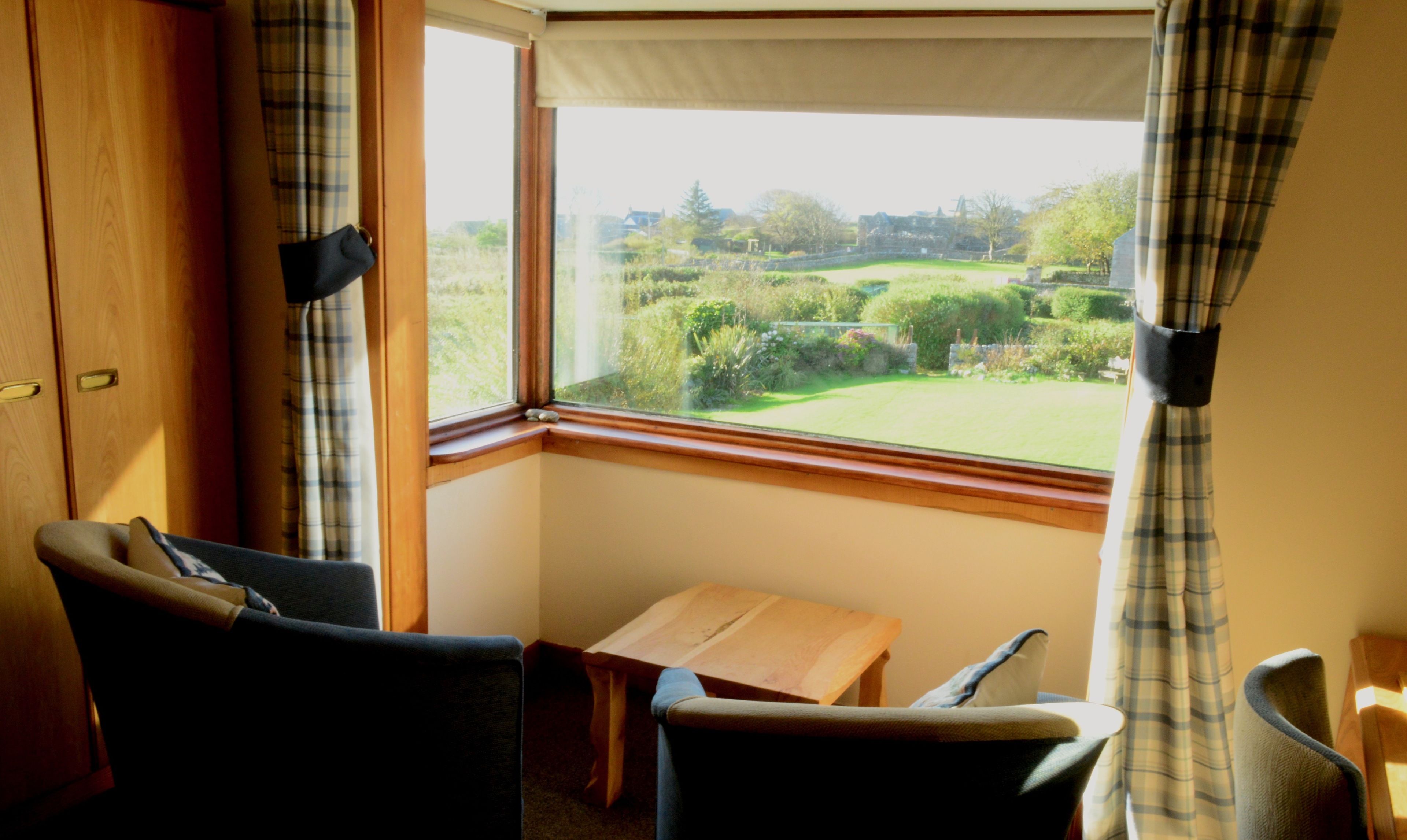 superior double or twin room, sea view | in-room safe, desk, iron/ironing board, free wifi