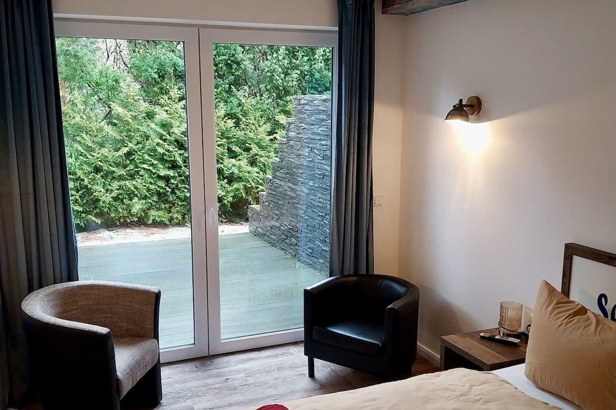 Double Room Eco with Terrace | In-room safe, soundproofing, bed sheets