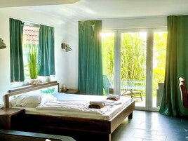 Comfort Double Room, 1 King Bed, Non Smoking, Terrace | In-room safe, soundproofing