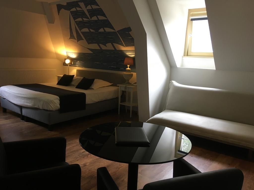 minibar, individually decorated, desk, soundproofing