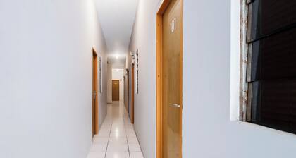 Super OYO 160 Lontar Residence