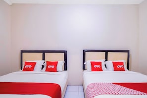 Family Suite | Desk, free WiFi, bed sheets - Hotel O Lontar Residence (Jakarta)