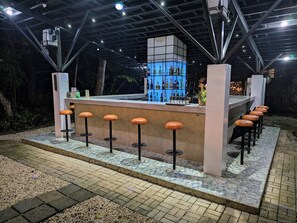 池畔酒吧