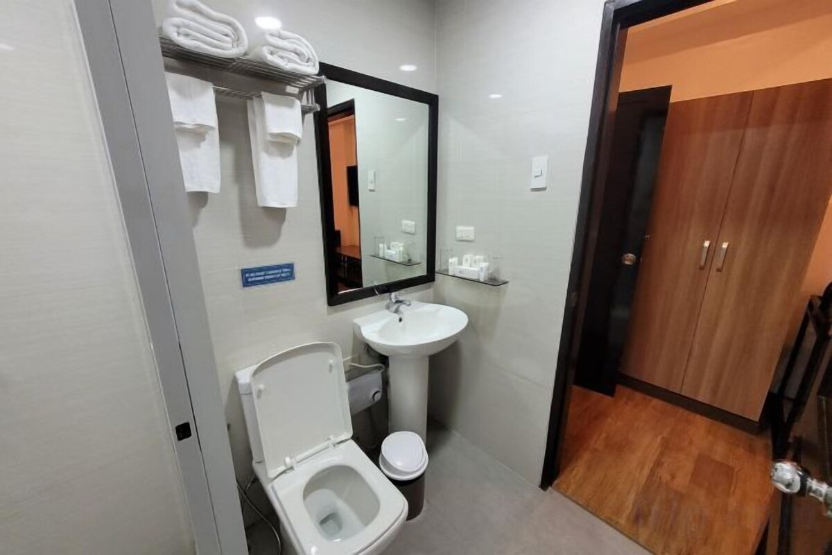 Bathroom | Shower, rainfall showerhead, free toiletries, hair dryer