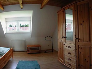 2 chambres, lit parapluie, Wi-Fi, draps fournis
