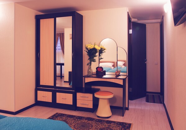 In-room safe, desk, iron/ironing board, free cots/infant beds