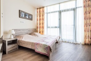 Apartment (401) | Schreibtisch, Bügeleisen/Bügelbrett, kostenloses WLAN, Bettwäsche