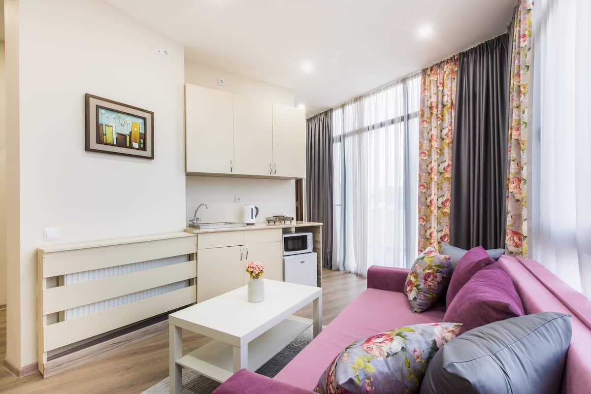 Appartement (401) | Bureau, fer et planche Ă repasser, Wi-Fi gratuit, draps fournis