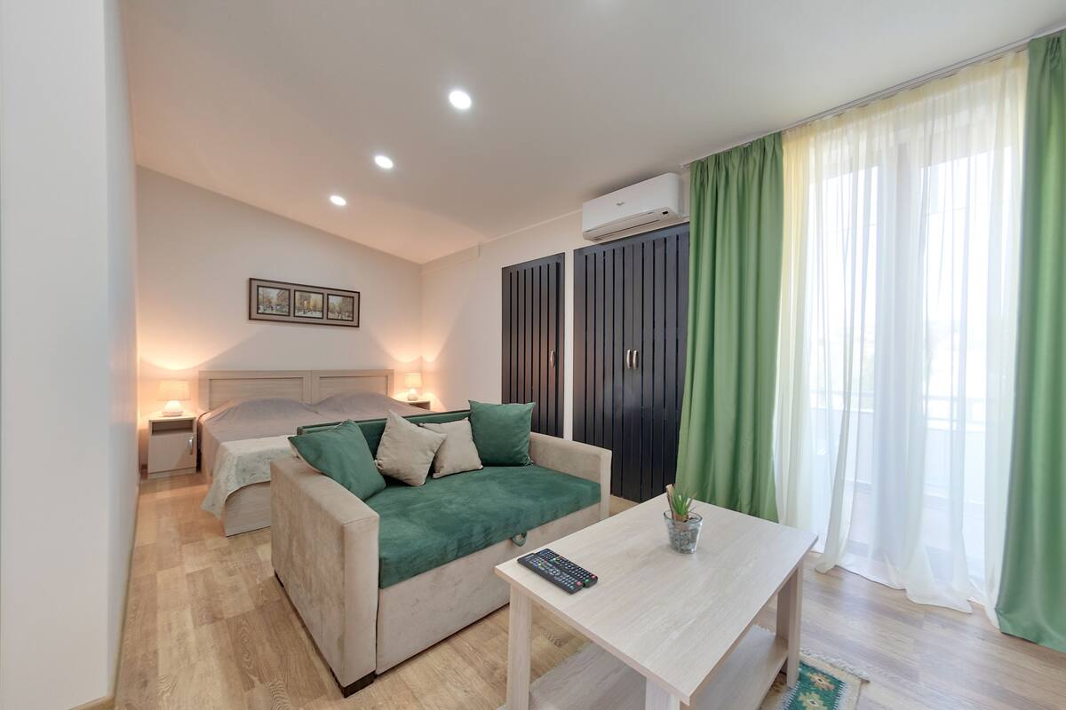 Desk, iron/ironing board, free WiFi, bed sheets