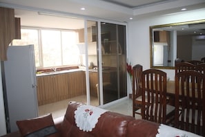 Executive Apartment, 2 Bedrooms, Non Smoking | Living area