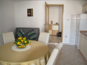 Apartment, Terrace | Living area - Apartments Bareta (Trogir)