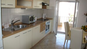 Unclassified image, 3 of 34, button - Apartments Bareta (Trogir)