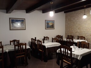 Food court - Al Pez Exclusive Rooms (Olbia)