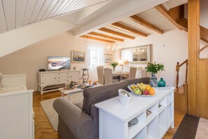 Superior Apartment, 2 Bedrooms | Living area - Apartments and rooms Perla (Dubrovnik)