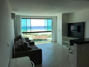 Apartamento Vista Mar (Capacidade para 06 pessoas)  | 客廳 | LCD 電視