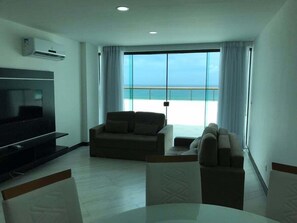 Cobertura Vista Mar (Capacidade para 8 pessoas)  | 客廳 | LCD 電視