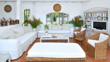 Televisión y reproductor de DVD