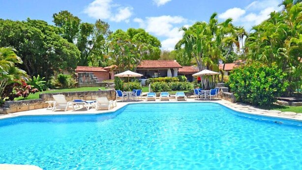 Outdoor pool - Villa San Flamingo (Paynes Bay)