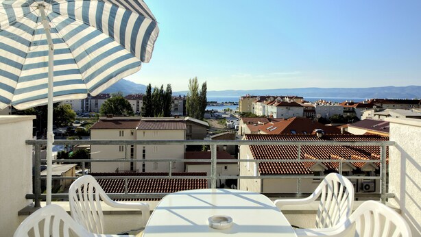 Appartement (A2+2 No.1) | Balcon