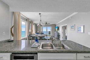 Interior - 🌞Remodeled-Pool-Grandview East 1601- Azure Paradise🌞 (Panama City Beach)