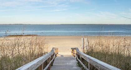 Beach Racquet B302 | Stunning Views Steps to Beach