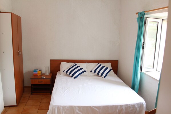 Apartment (2) | Schallisolierte Zimmer, Bügeleisen/Bügelbrett, kostenloses WLAN