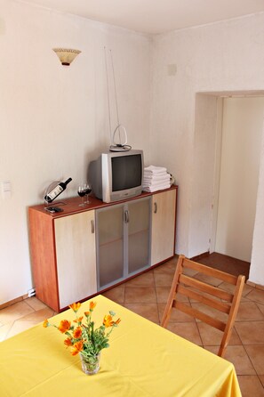 Apartamento (2) | Área de estar | TV de tela plana