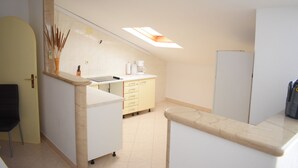 Unclassified image, 5 of 17, button - Apartment Martinic (Pucisca)