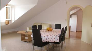 Apartment | In-room dining