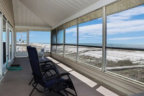 Interior - Gulf Front, Single Level, Screened Porch ~ Road's End (Indian Pass)