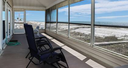 Gulf Front, Single Level, Screened Porch ~ Road's End