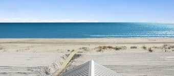 Gulf Front, Single Level, Screened Porch ~ Road's End