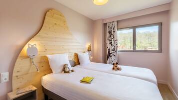 Apartment (VIP with 3 rooms, 2 bedrooms) | View from room