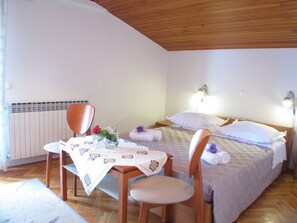 Free cribs/infant beds, free WiFi, bed sheets