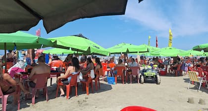 Beautiful and cozy house 550 meters from the beach in Itanhaém. for vacation