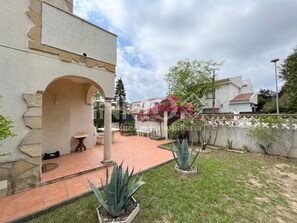 Terrace/patio - Nice house with private garden (Cambrils)
