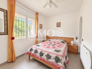 3 bedrooms, WiFi (free) - Nice house with private garden (Cambrils)