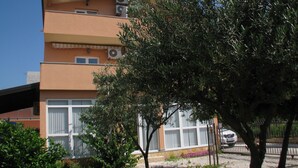 Unclassified image, 2 of 88, button - Apartments Bosnjak (Kastela)