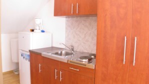 Studio (2) | Private kitchenette - Apartment Goga (Vodice)