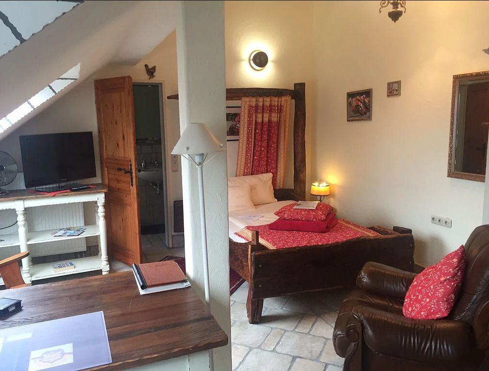 Phòng đơn | Bộ đồ giường kháng dị ứng, minibar, trang trí khác biệt, bàn 